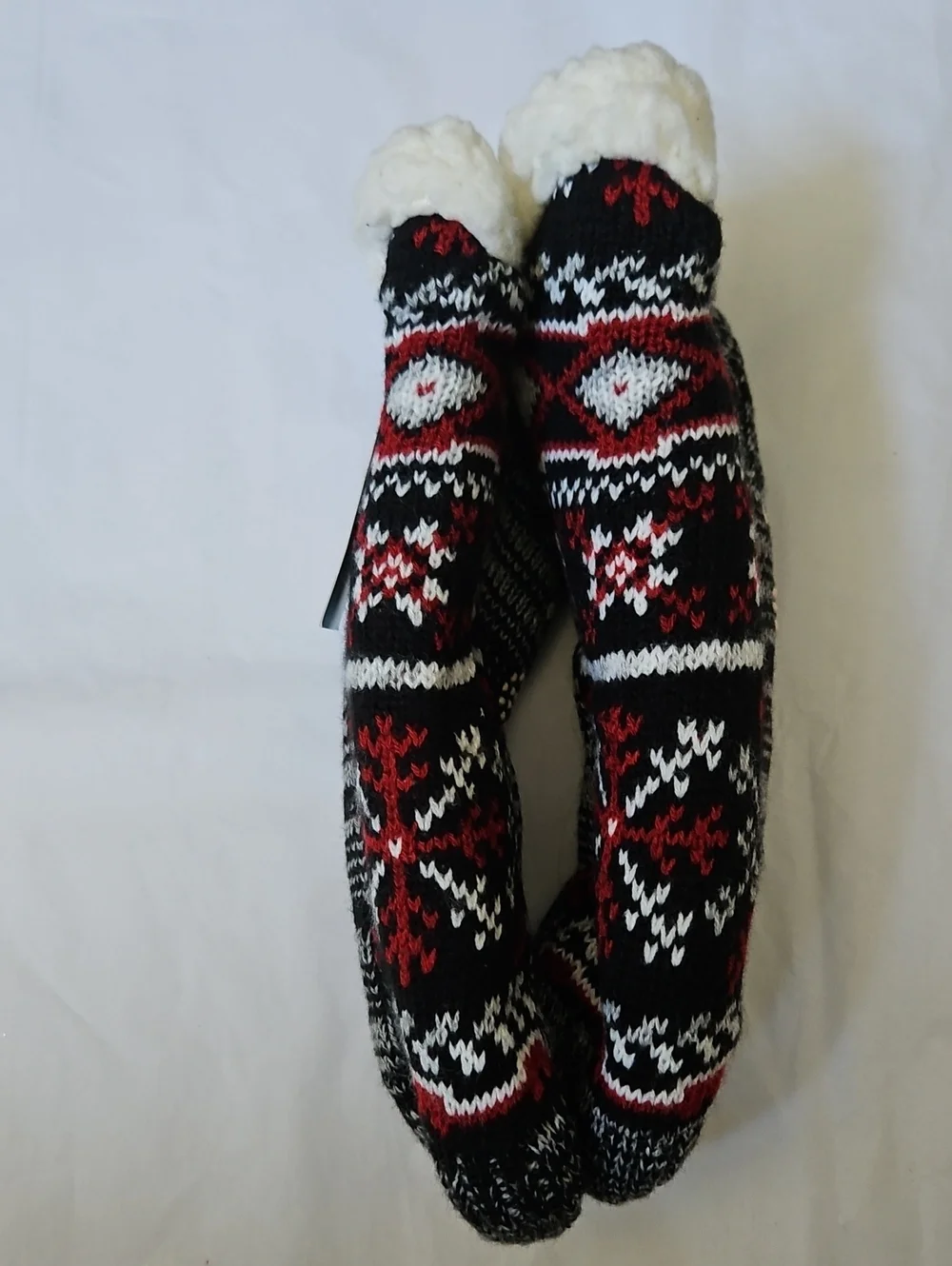 Muk Luks Black, White & Red Knit Sherpa-Lined Cold Weather Cabin Shortie Socks